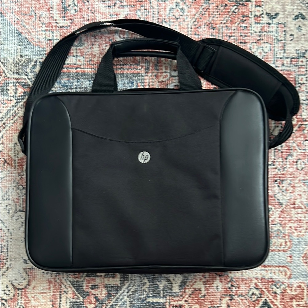 HP Black Durable Laptop Bag with Zipper Closure